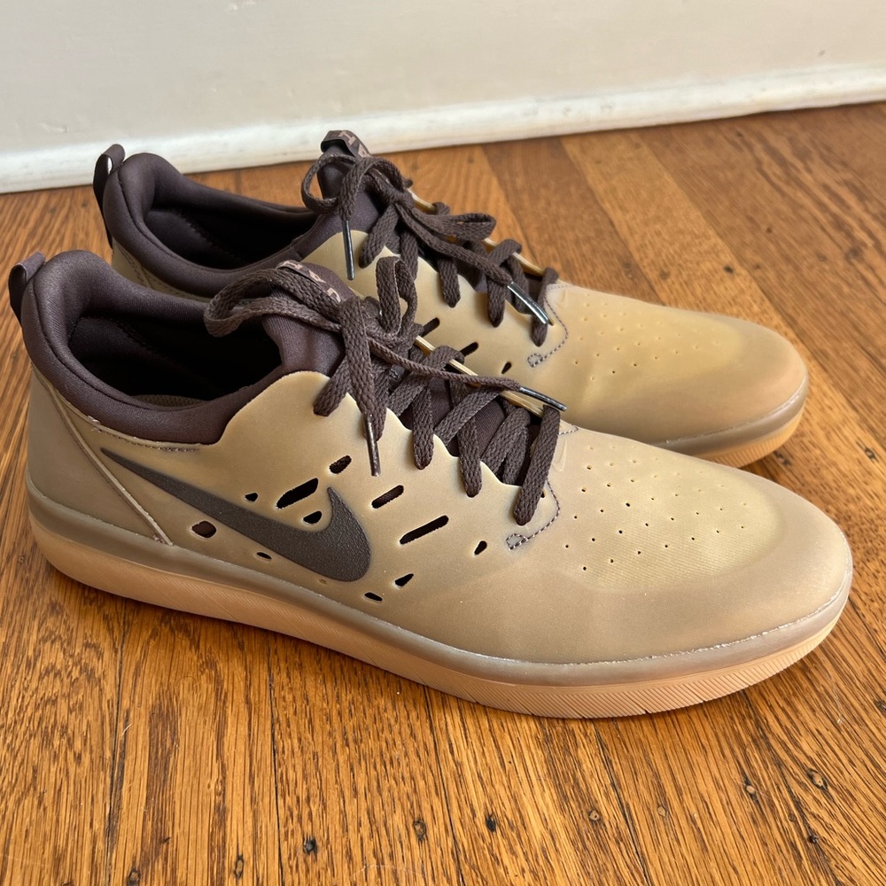 NEW Nike SB Nyjah Free Gum Brown Size 10 Skateboarding skate shoe no box